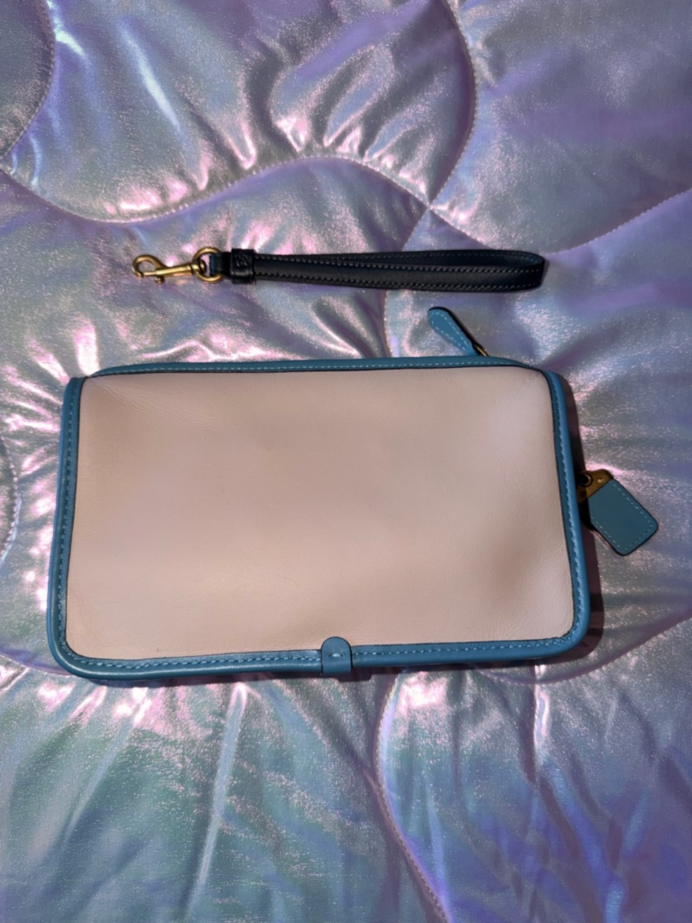 Coach Britt Wristlet - Picture 2 of 9